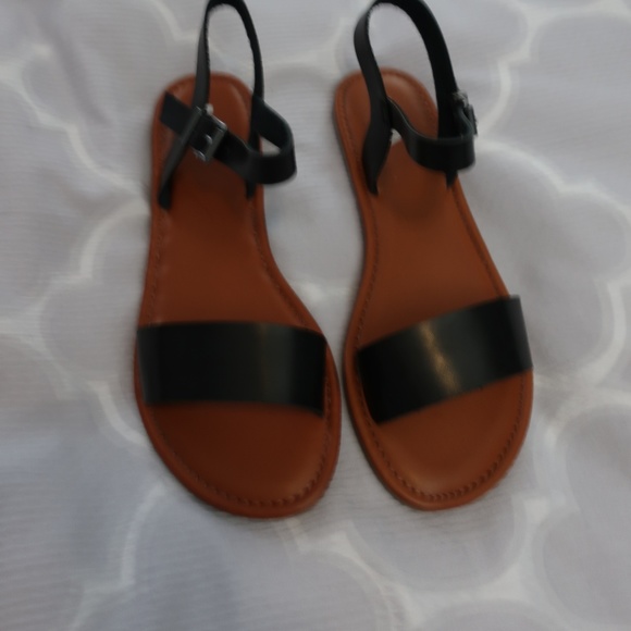 mia black sandals